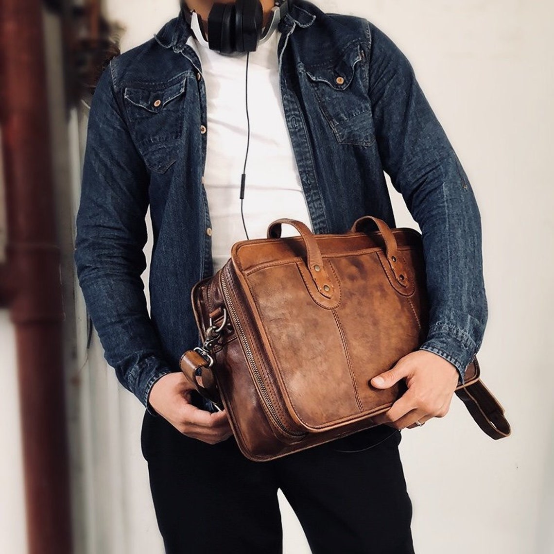 Men's Messenger Bag 15 Leather Briefcase Cosmopolitan Fashion Handmade  Cross-body Bag Leather Shoulder Bag Large Satchel 